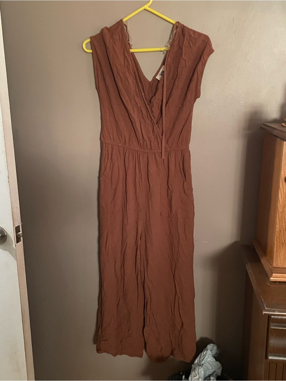 Universal Thread Rust Brown V-Neck Wide-Leg Jumpsuit - Picture 2 of 4